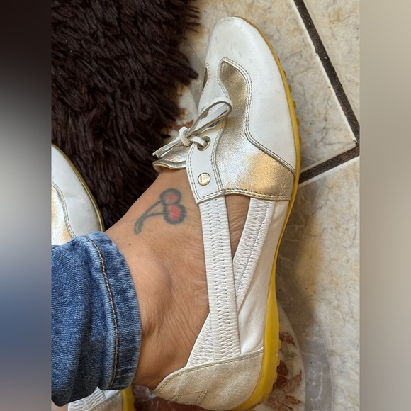 🧡CLEAN TOD’S 38.5 Elegant Women's Cream and Gold 🥿 flat .🧡🧡 - Picture 7 of 17